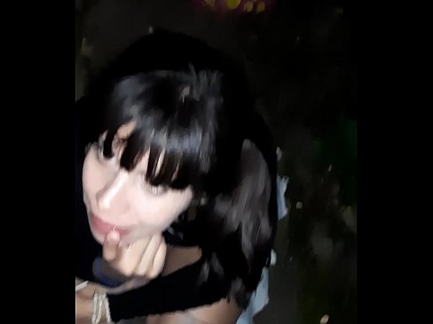 ❤️ Гудамжинд чихэр авахын тулд бэлэг эрхтэн хавдсан Супер порно манайд ❤